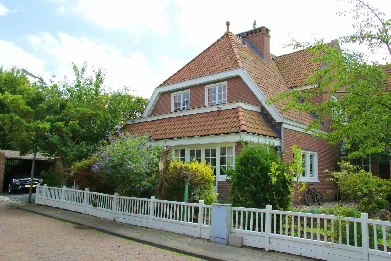 Villa Royal contacts